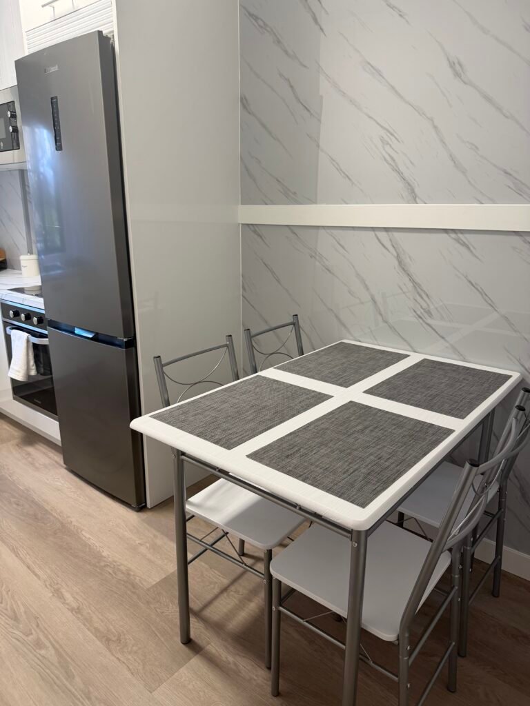 Habitación Doble 101 (1ª Planta - 2 Camas Individuales)