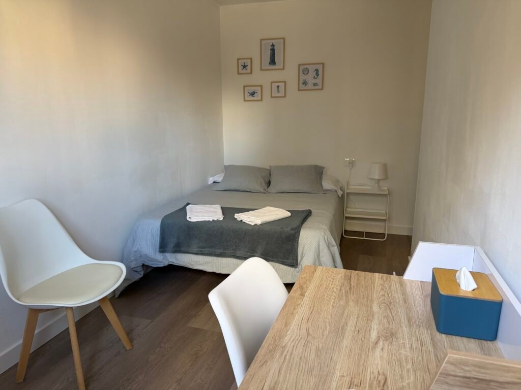 Habitación Doble 202 (2ª Planta - Cama de Matrimonio)